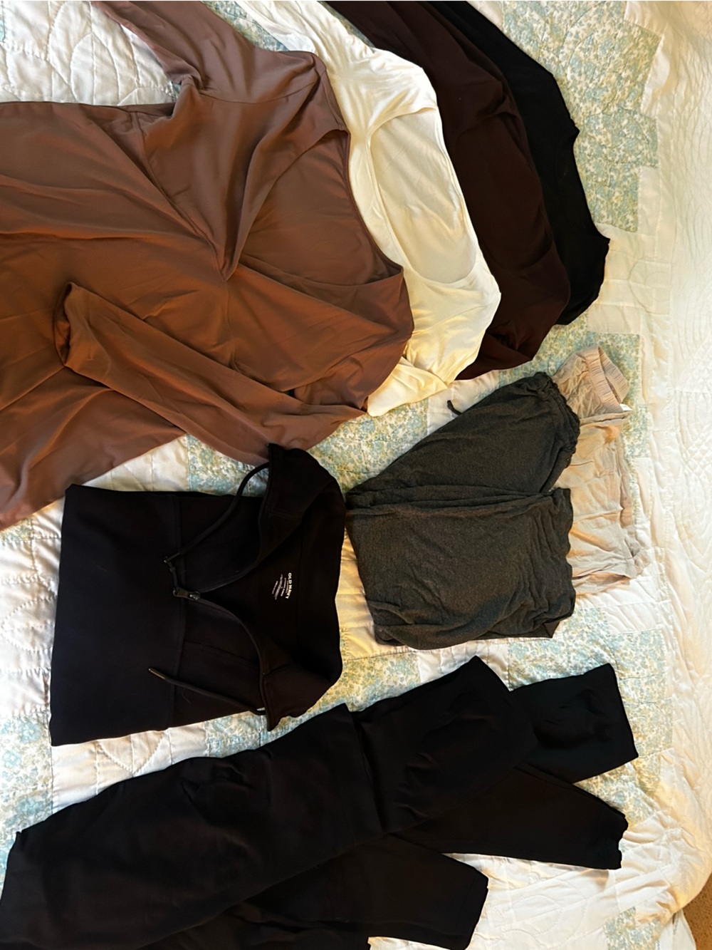 Women’s Maternity Clothing Bundle – Pants, Tops & Leggings – Neutral Colors